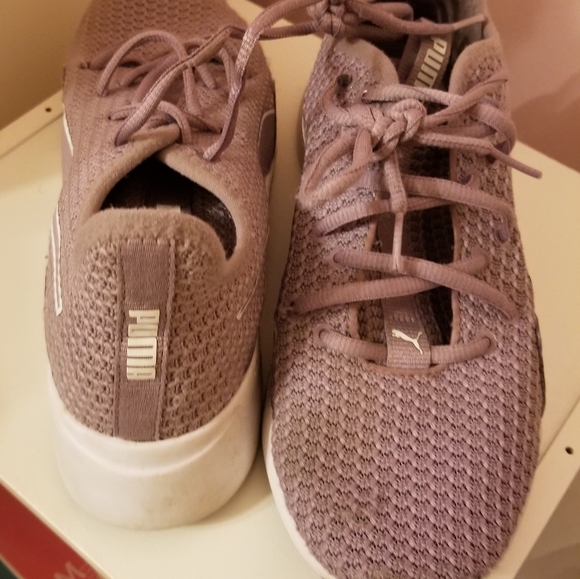 Women's Puma Sneakers